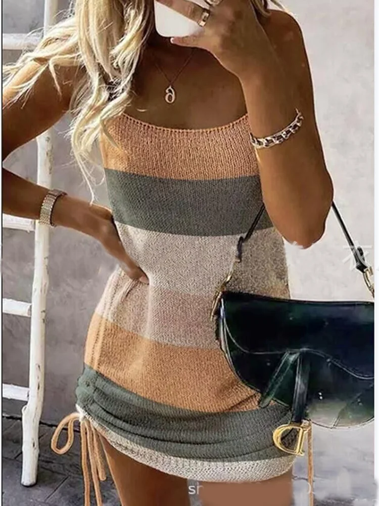 Dzianinowa mini sukienka bodycon na ramiączkach Jasny