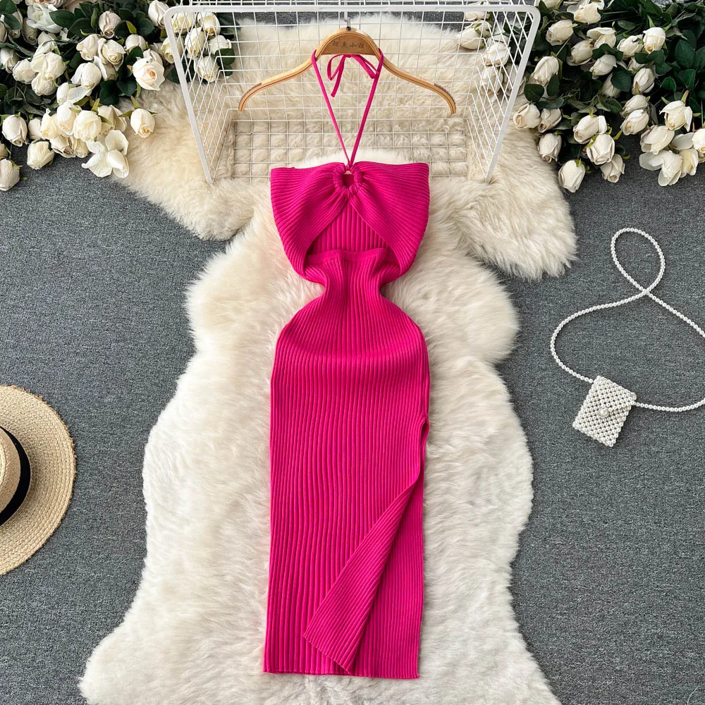Dzianinowa sukienka bodycon z rozcięciem Róża czerwona