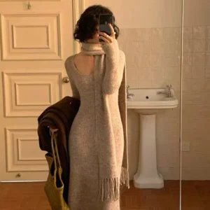 Dzianinowa sukienka midi z długim rękawem w stylu vintage z szalikiem Oatmeal with scarf