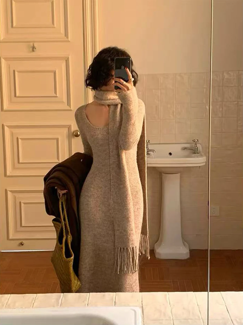 Dzianinowa sukienka midi z długim rękawem w stylu vintage z szalikiem Oatmeal with scarf