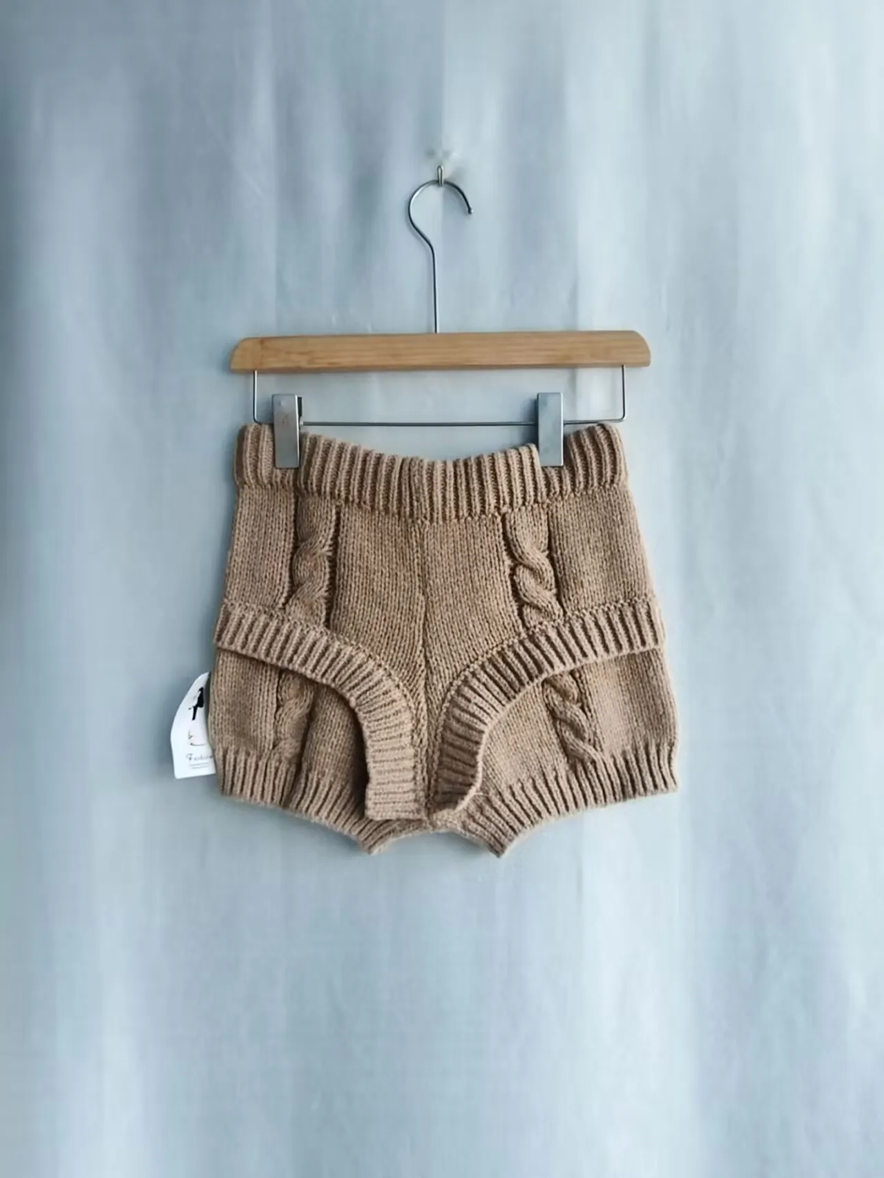 Dzianinowe szorty damskie z wysokim stanem Khaki