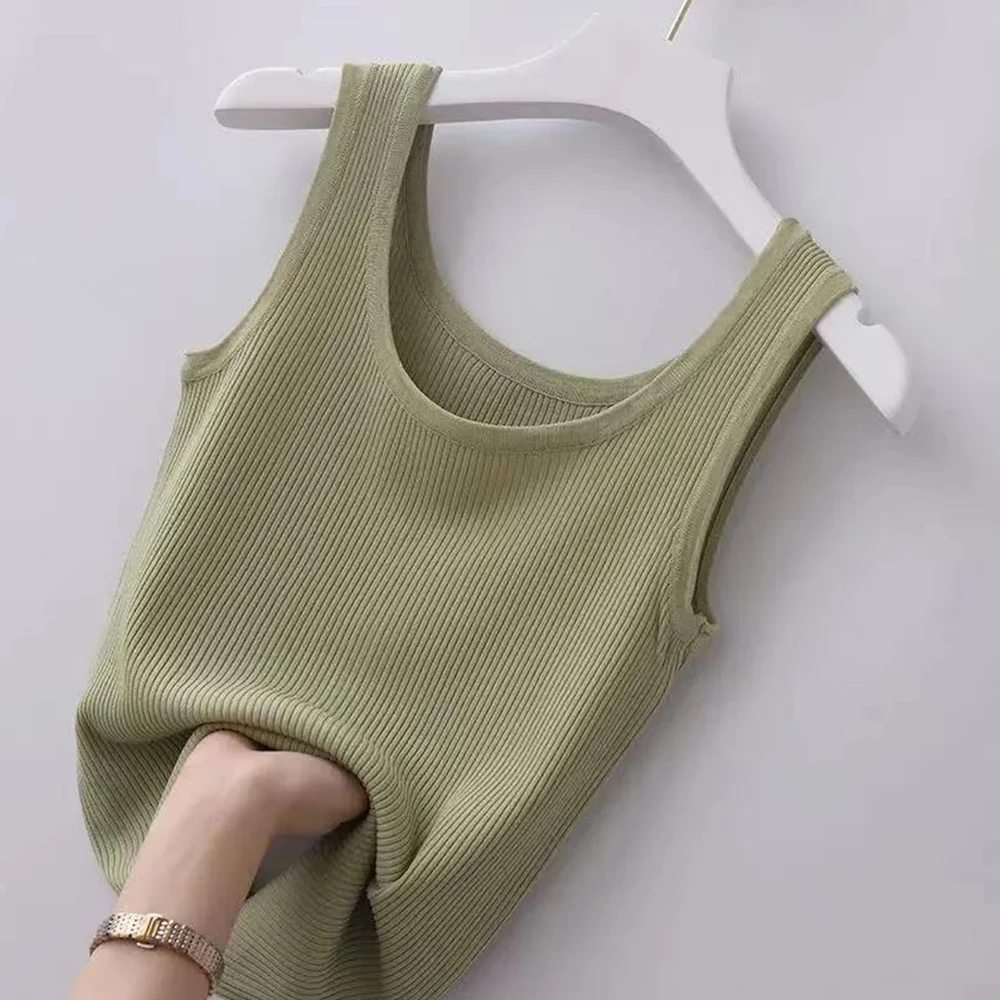 Dzianinowy top damski na ramiączkach crop Zielony