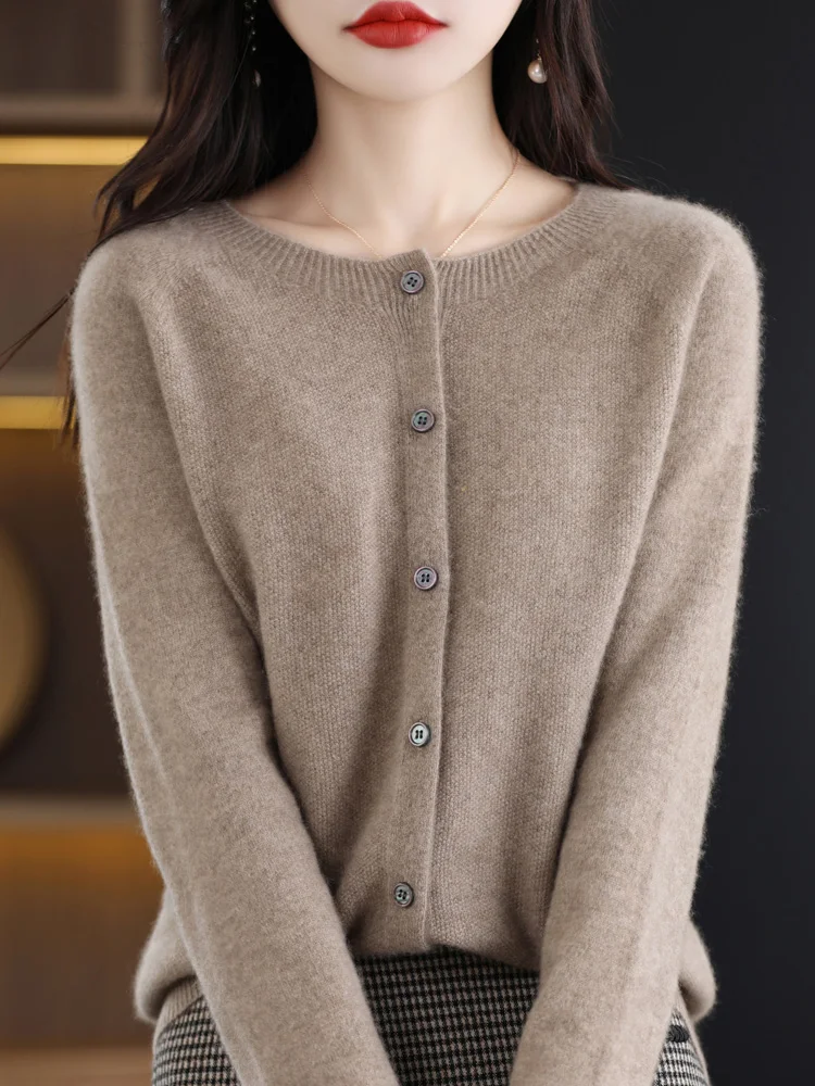 Dziergany sweter z dekoltem okrągłym Cammello