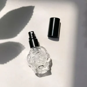 Elegancka mini szklana butelka do perfum 10ml z atomizerem Jasnożółty