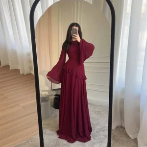 Elegancka sukienka maxi z szyfonu z falbankami na wesele Beżowy