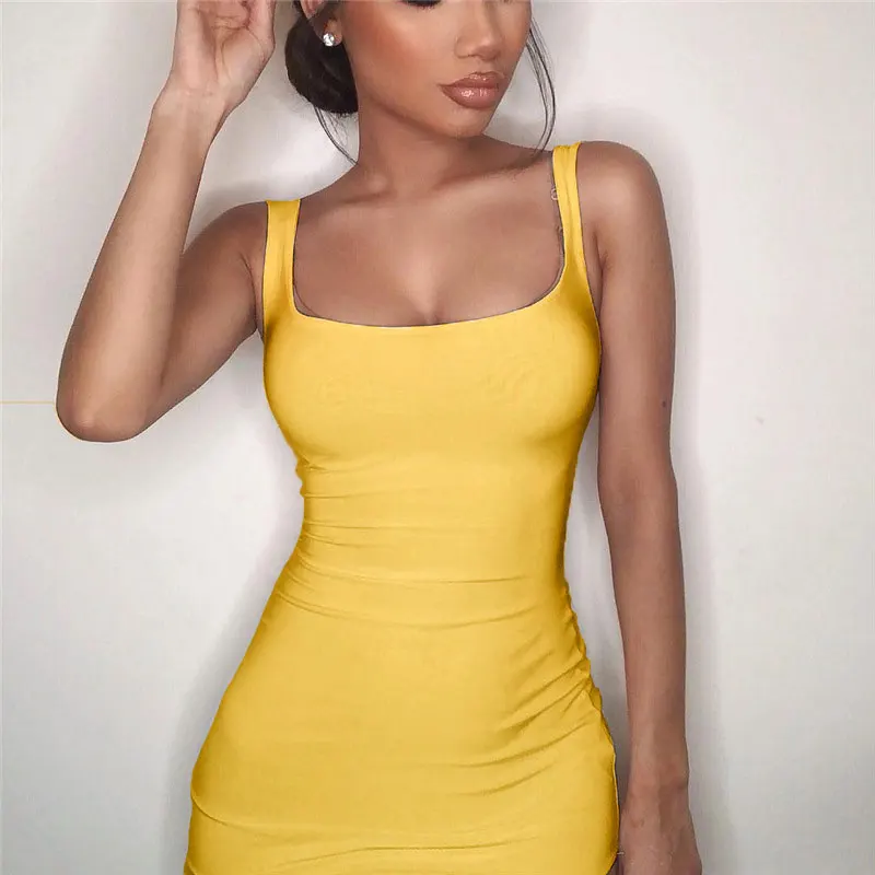 Elegancka sukienka mini bodycon slim na co dzień i na imprezę Czarny