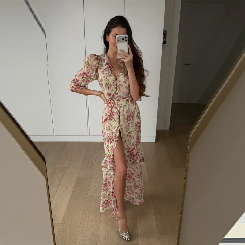 Elegancka sukienka szyfonowa z falbanami i rozcięciem rybi ogon Różowy