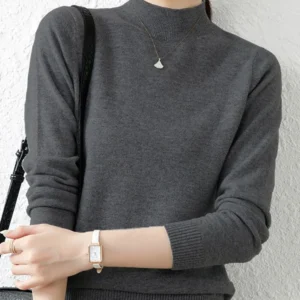 Elegancki dzianinowy sweter z golfem Szary