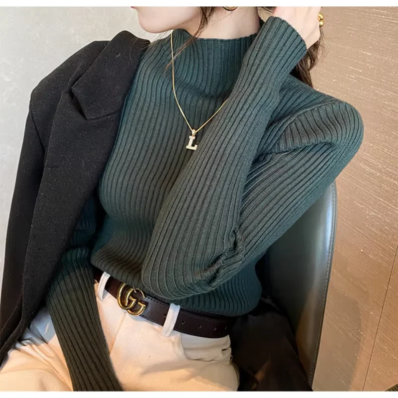 Elegancki sweter z golfem dopasowany długi rękaw Ciemnozielony