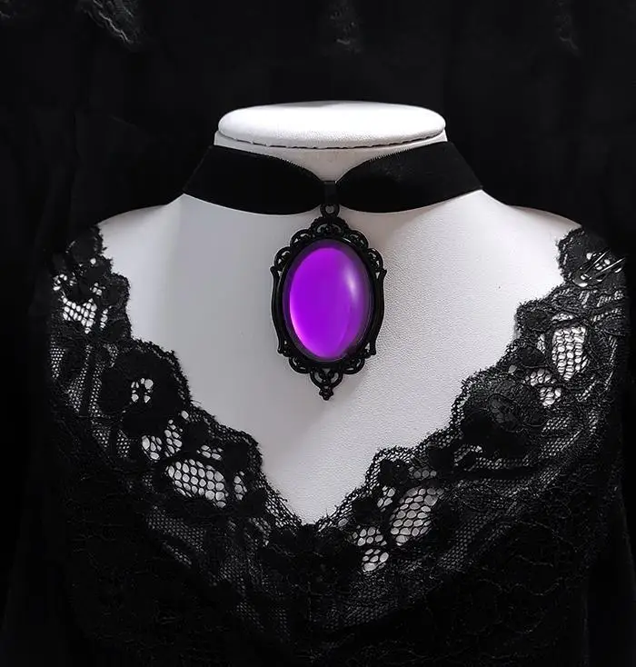 Gotycki choker aksamitny z kotem, różą i wroną - naszyjnik punk Kolor czystego złota