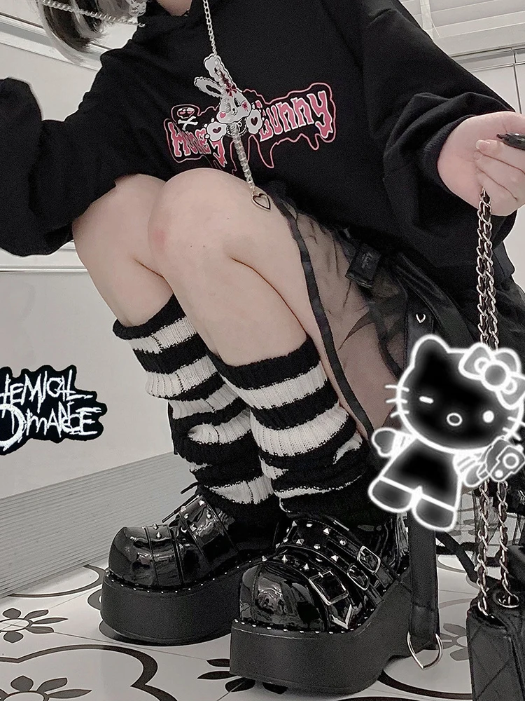 Gotyckie ocieplacze na nogi w paski – Kawaii Lolita Czarny
