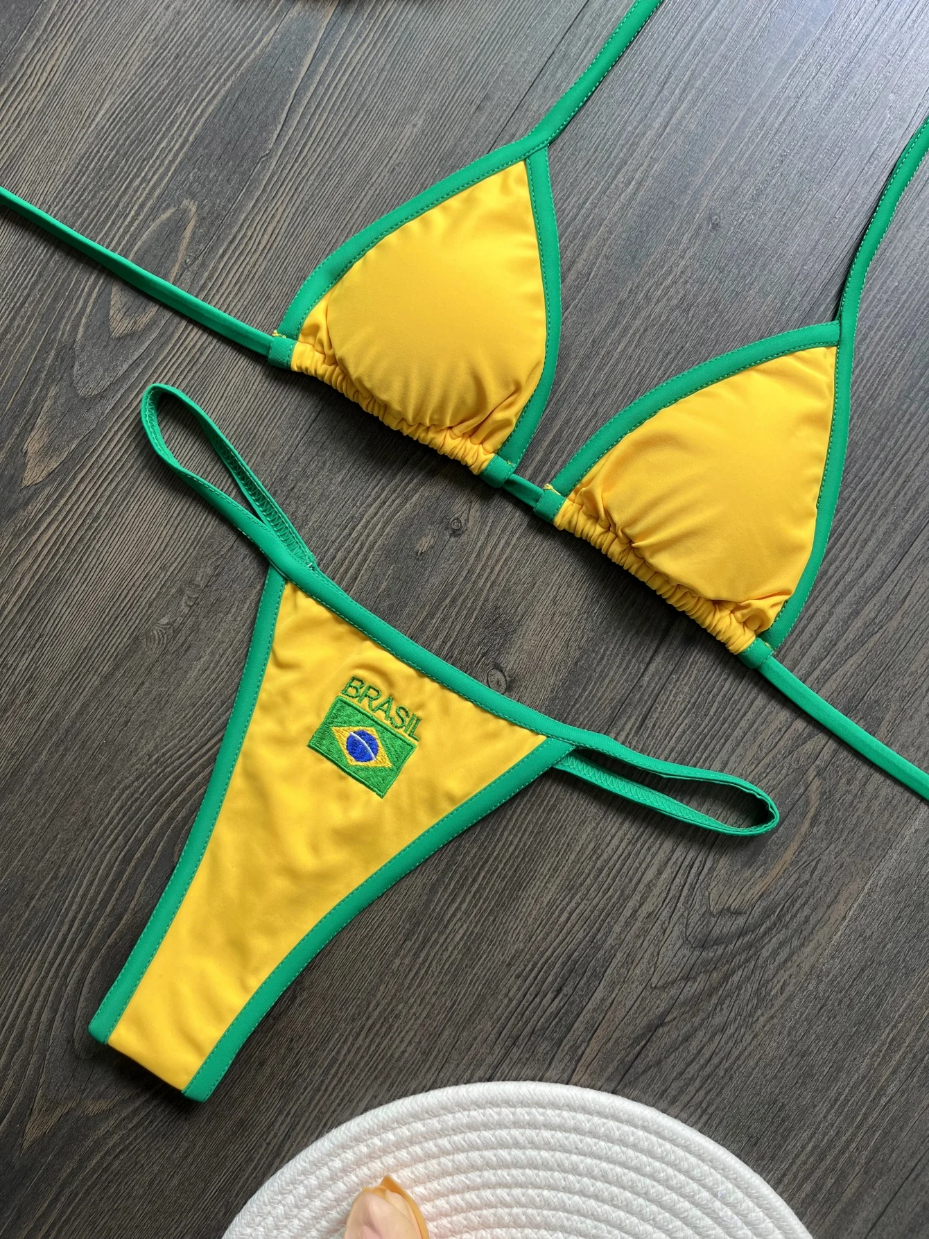 Haftowane patchworkowe bikini z kontrastowym wzorem Niebieski