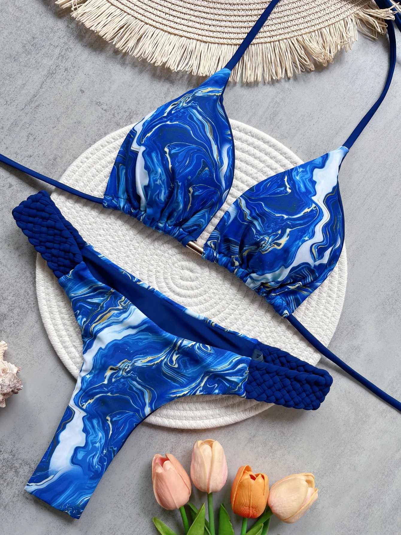 Halter bikini mini stringi z wysokim wycięciem Złoto