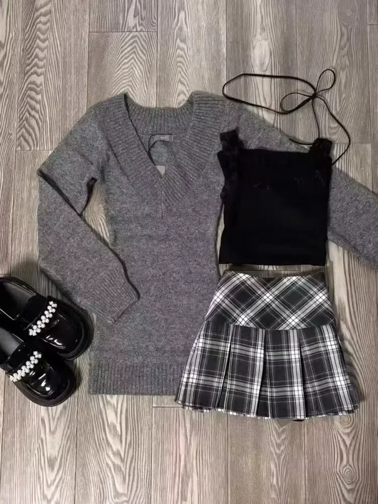 Japoński komplet preppy — bluzka z kokardą i mini spódniczka w kratę Bordowy
