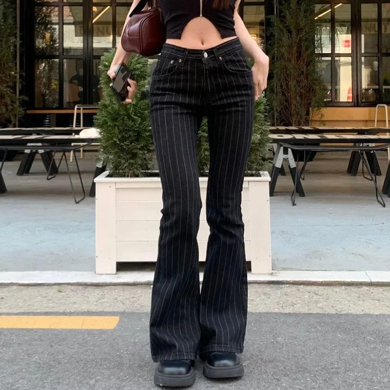 Jeansy bootcut Y2K z niskim stanem w pasy Czarny