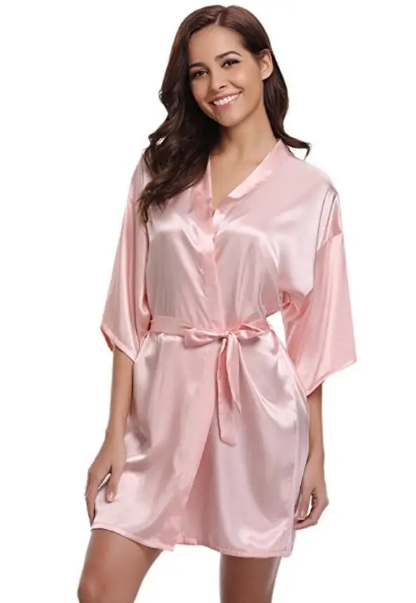 Jedwabisty satynowy szlafrok kimono dla druhny Różowy