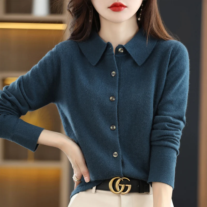 Kardigan z kołnierzem polo — elegancki damski sweter Granatowy