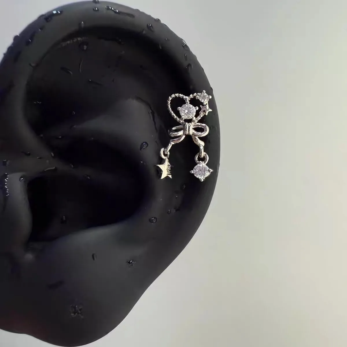 Kolczyk piercing gwiazda miłość cyrkon stal 316L Y2K Kolor jasnożółtego złota