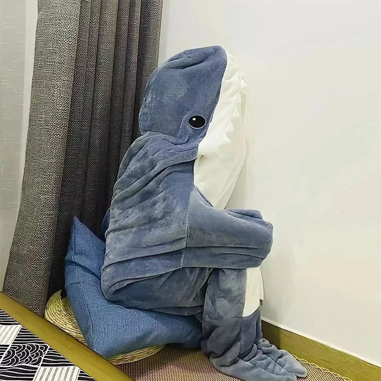 Kombinezon do spania kigurumi rekin z miękkiego polaru Biały