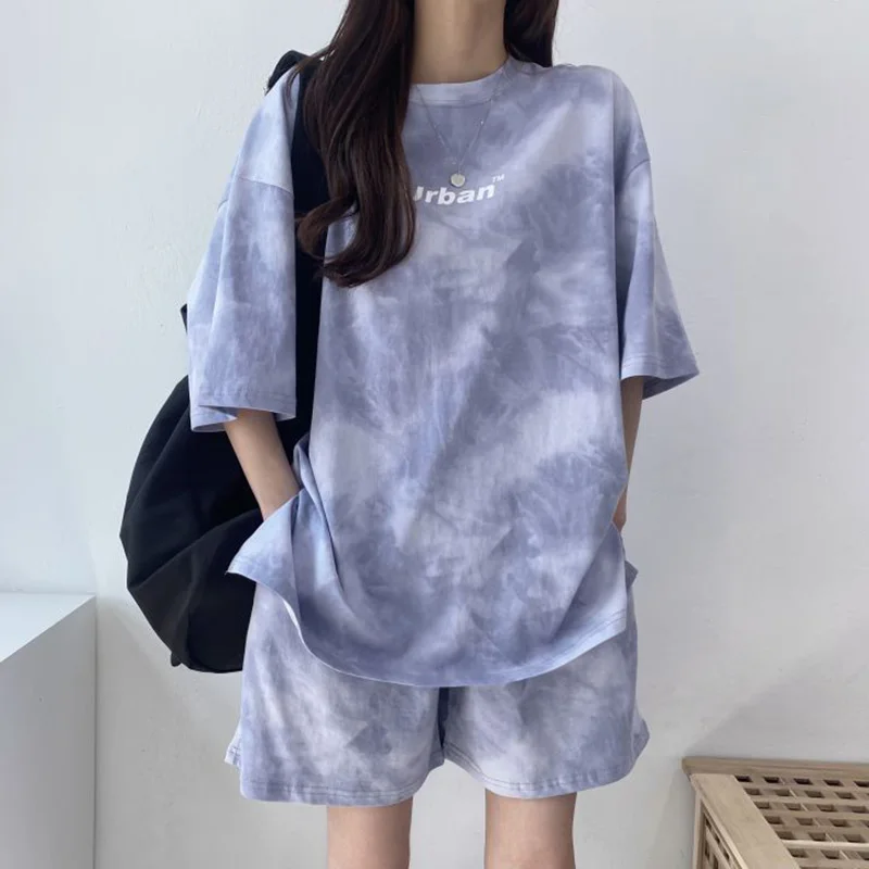 Komplet damski T-shirt i szorty tie-dye na lato Niebieski