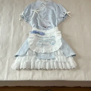 Komplet w stylu Lolita: bluzka i koronkowa mini spódniczka Czarny