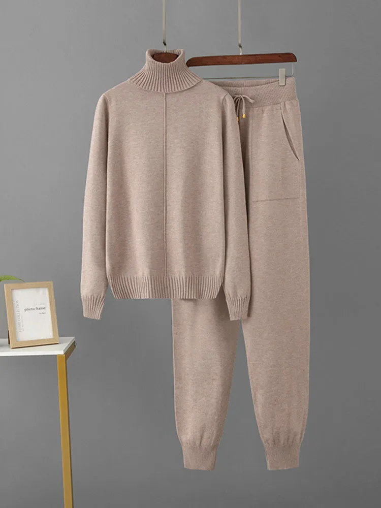 Komplet sweter golf i spodnie haremowe w jednym kolorze Armijna zieleń