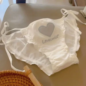 Koronkowe majtki damskie z subtelnym wzorem Beżowy