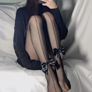 Koronkowe pończochy gothic z dużą wstążką-kokardą Beżowy