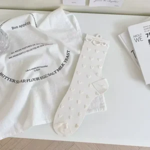 Koronkowe skarpetki w serduszka siateczkowe transparentne Czarny