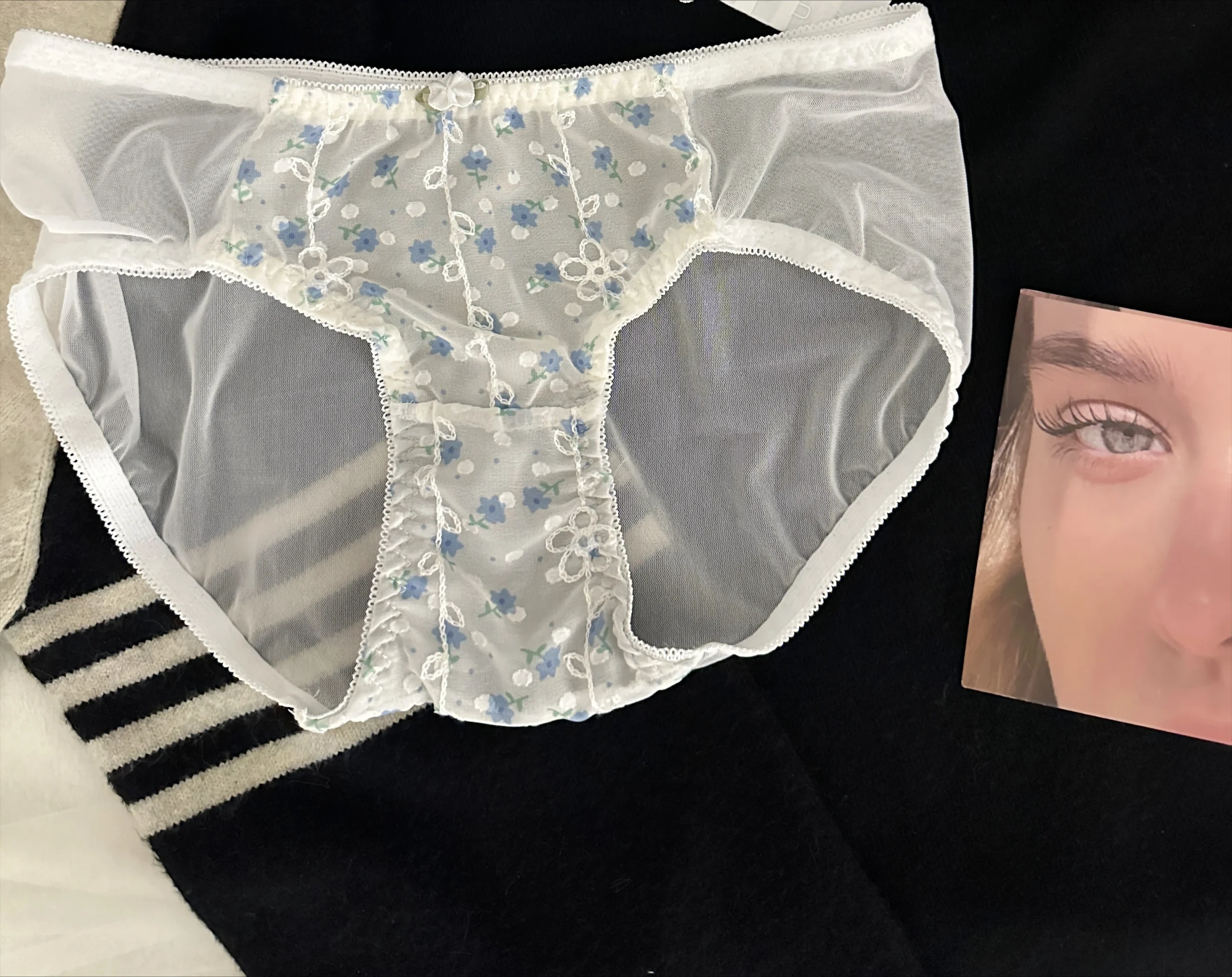 Koronkowy biustonosz bez fiszbin push-up dla małego biustu Ciemnoszary