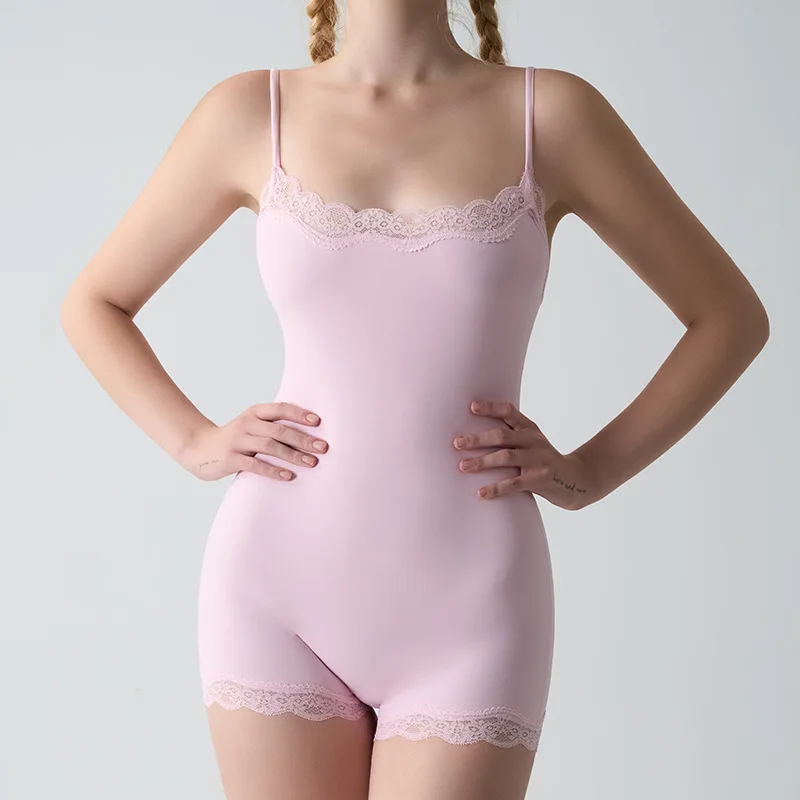 Koronkowy top na ramiączkach do jogi modelujący sylwetkę Różowy