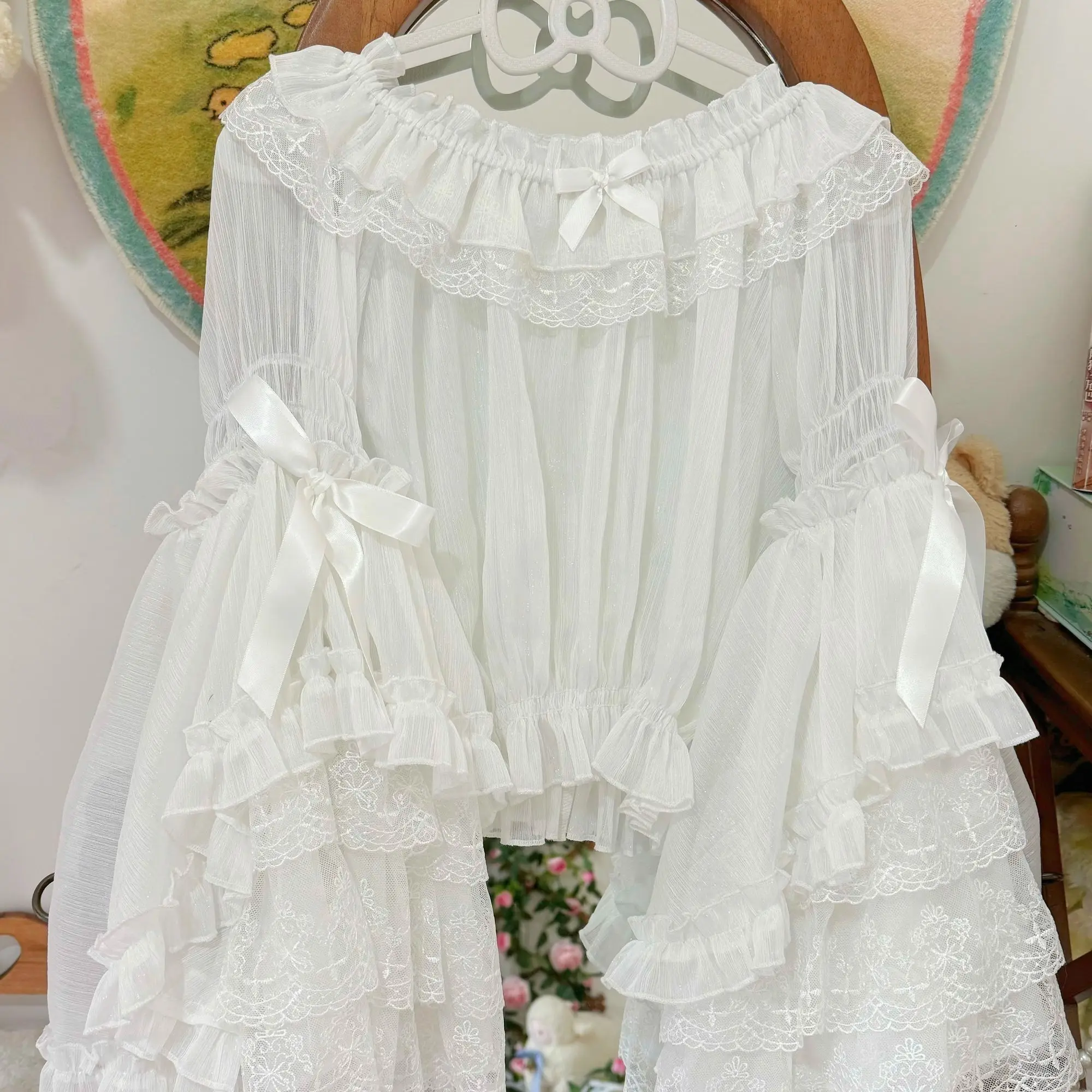 Koszula Lolita z kokardą i rozkloszowanym rękawem Biały