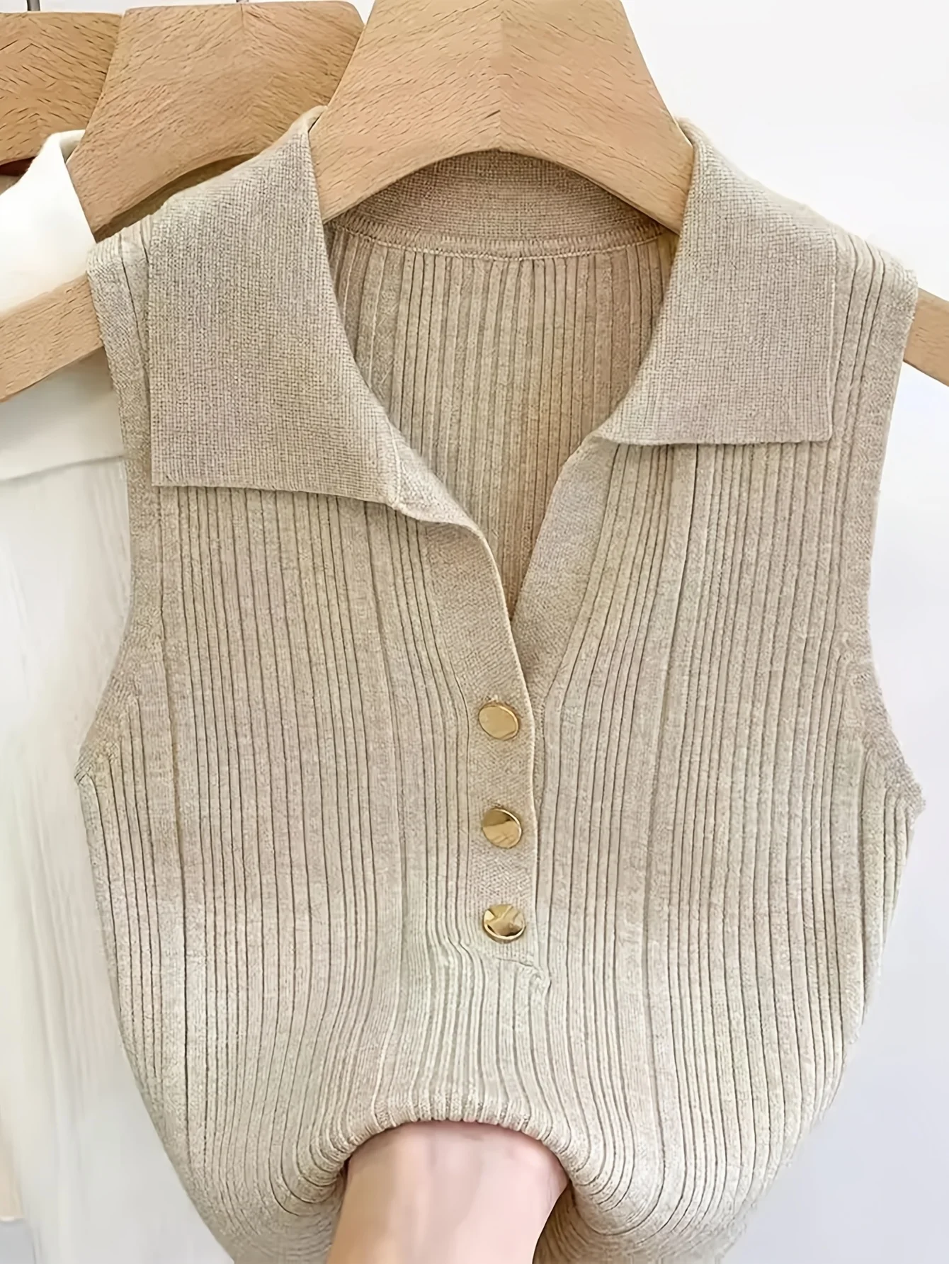 Krótka kamizelka dzianinowa z kołnierzykiem polo Khaki