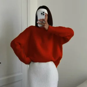 Krótki sweter damski oversize z okrągłym dekoltem Czerwony