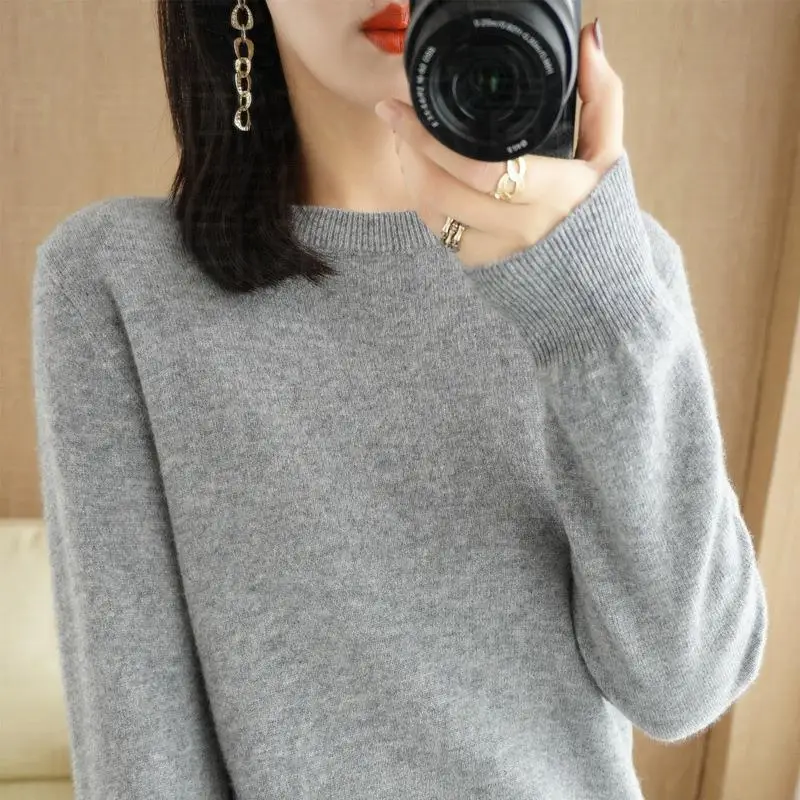 Krótki sweter z okrągłym dekoltem Sku 03