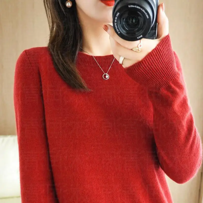 Krótki sweter z okrągłym dekoltem Sku 08