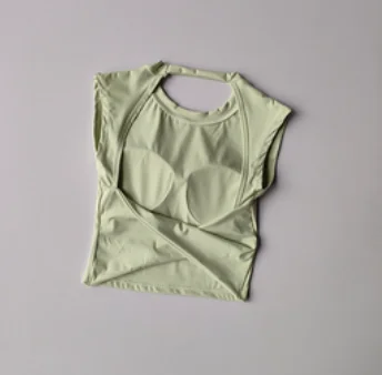 Krótki top sportowy damski z miseczkami do jogi Lightgreen