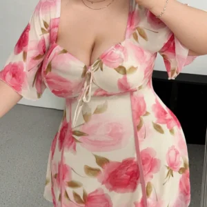 Kwiatowa sukienka plus size z falbankami i dekoltem V Żółty