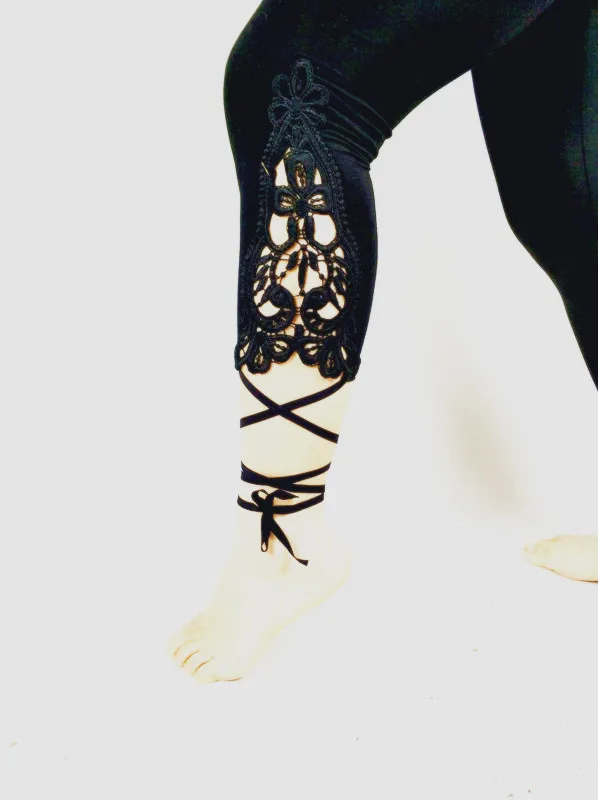 Legginsy koronkowe capri 3/4 w dużych rozmiarach do 7XL Jasny fiolet