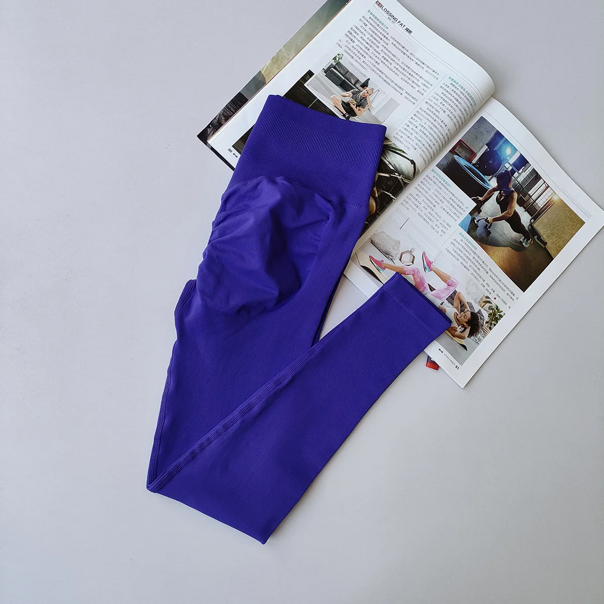 Legginsy sportowe bezszwowe damskie modelujące pośladki Niebieski robotnik