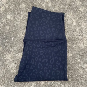 Legginsy sportowe z kieszeniami plus size do biegania i fitnessu Czarny