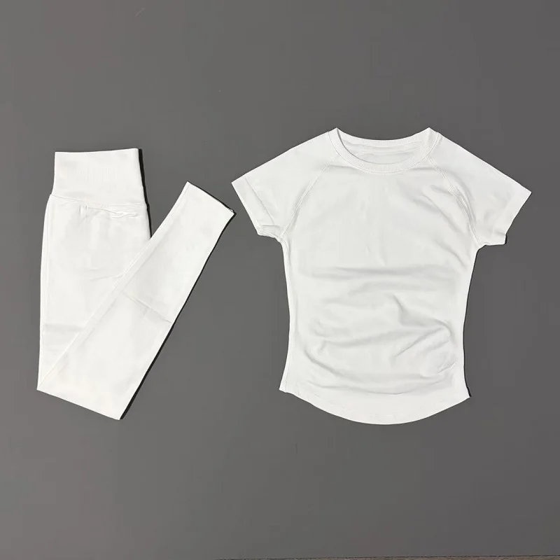 Dwuczęściowy letni komplet damski: T-shirt i spodnie z wysokim stanem Biały