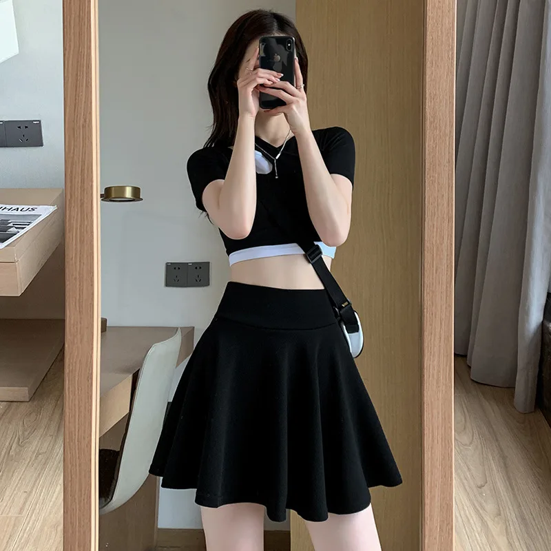 Letnia plisowana mini spódniczka w stylu koreańskim Czarny