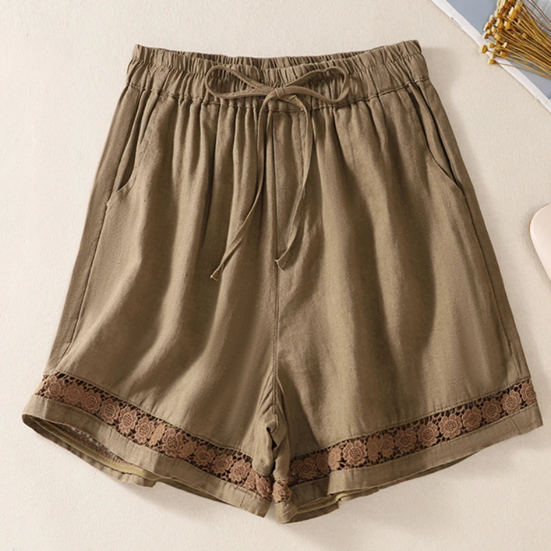 Lniane szorty boho z gumką w pasie i koronką Khaki