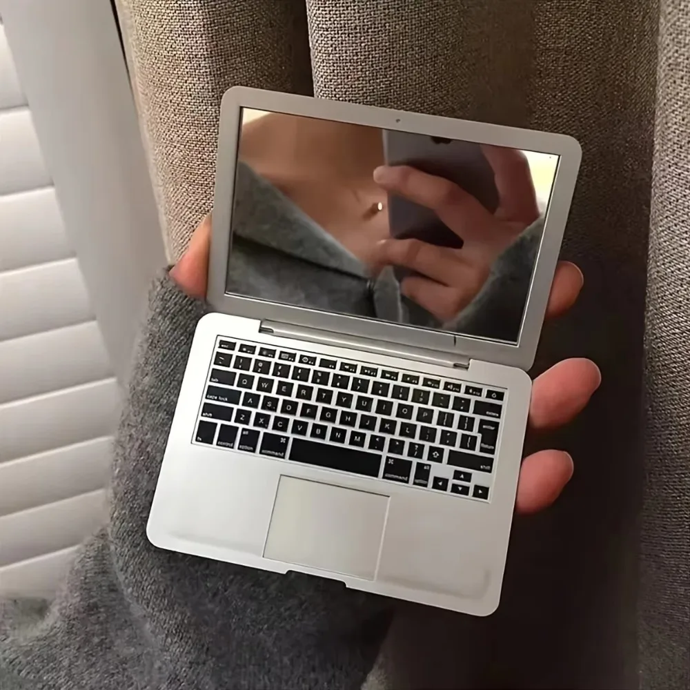 Kieszonkowe lusterko kosmetyczne w kształcie laptopa Zielony