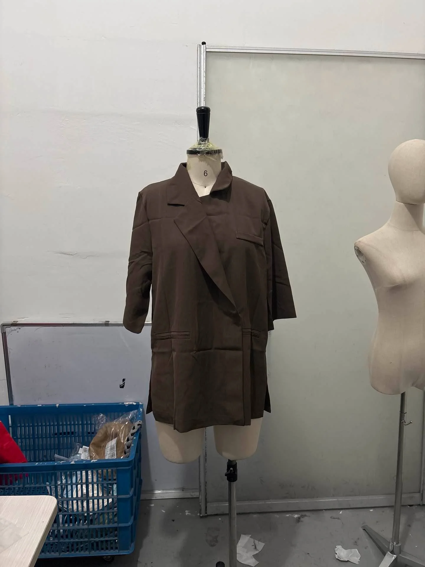 Luźny blezer damski z rękawem 3/4 streetwear kolorowy Armijna zieleń