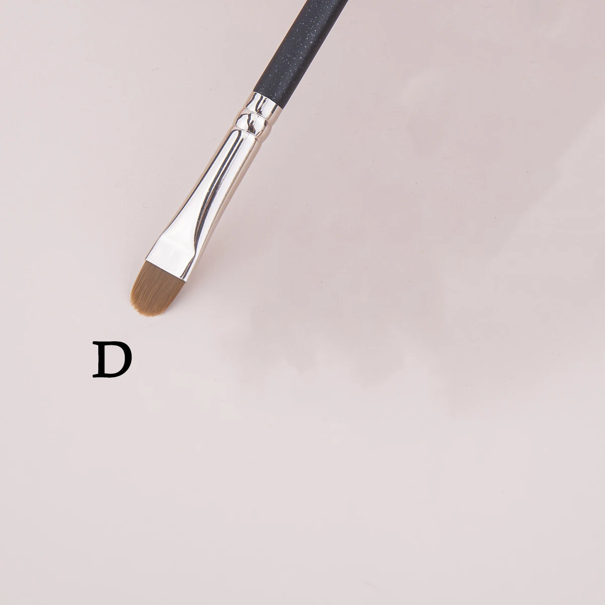 Mały pędzel do korektora i żelowego eyelinera – 4 rozmiary Czarny