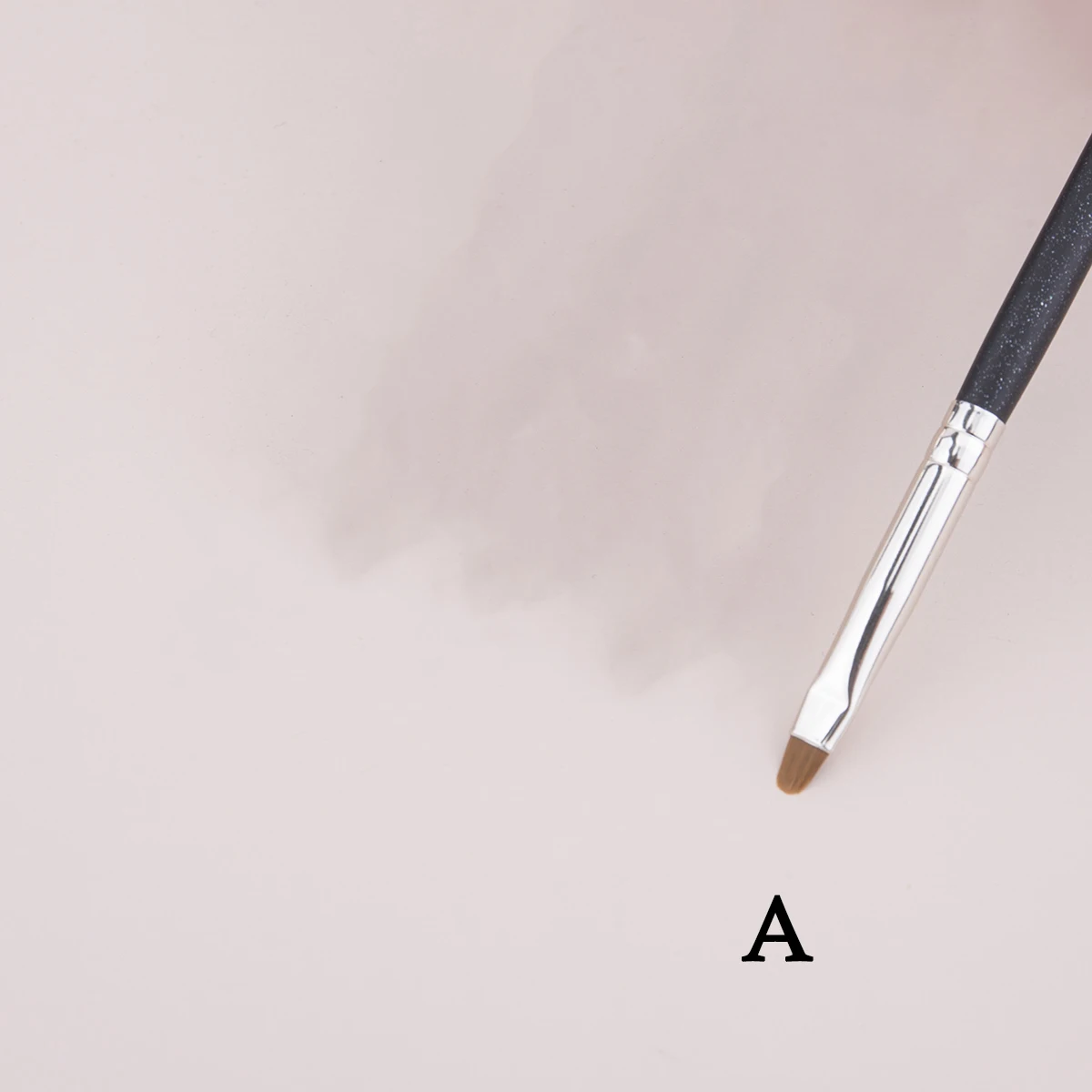 Mały pędzel do korektora i żelowego eyelinera – 4 rozmiary Szary