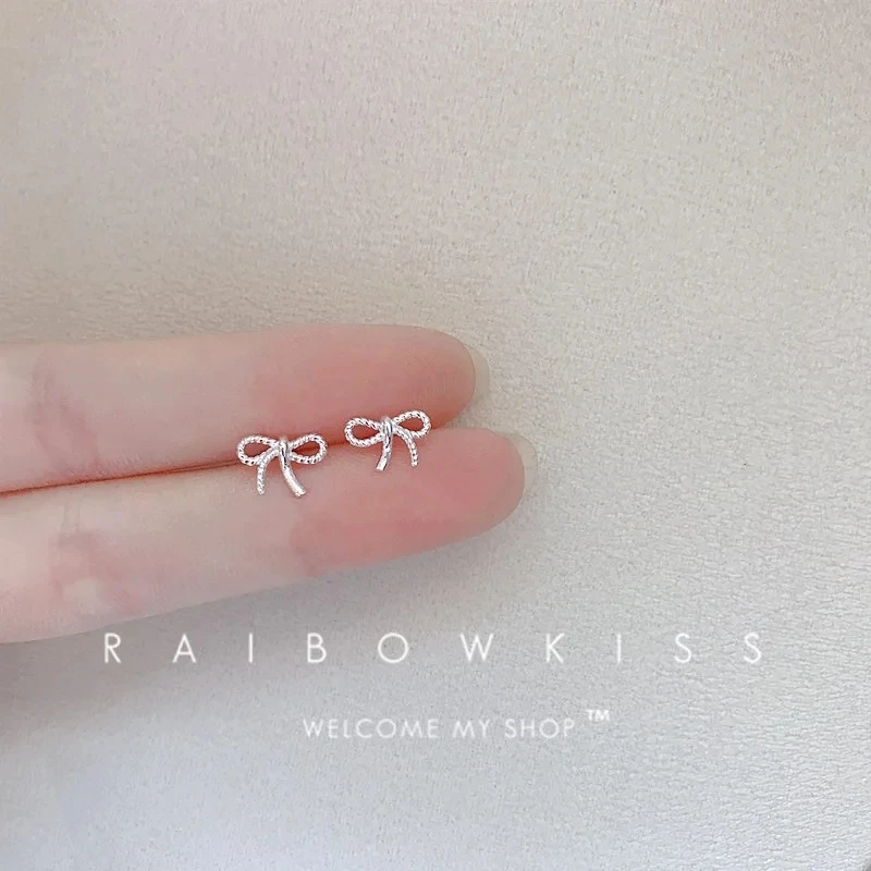 Mini kolczyki sztyfty z igłą 925 serce motyl gwiazda Niebieski