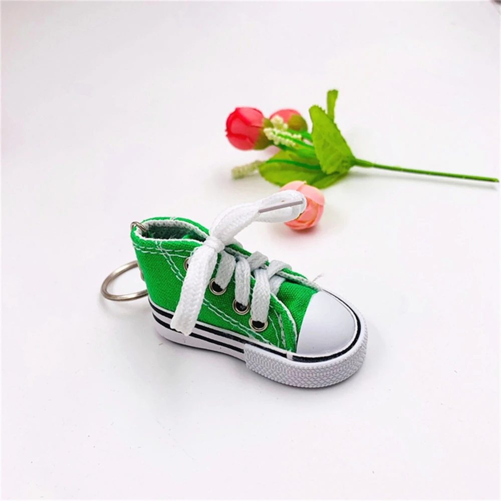 Miniaturowy brelok trampek gumowy kolorowy Niebieski